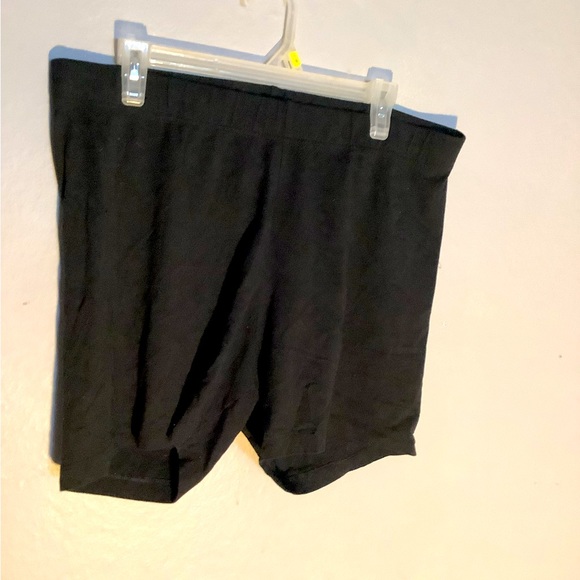 Plus size XXL short NWOT - Picture 1 of 2